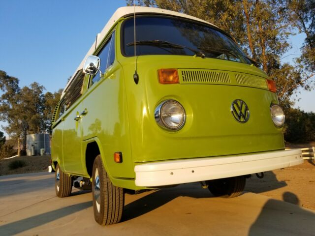 Volkswagen Bus/Vanagon 1979 image number 29