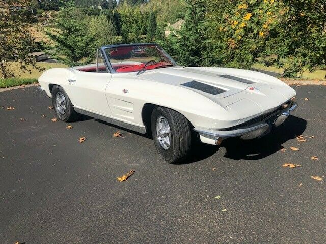 Chevrolet Corvette 1963 image number 19