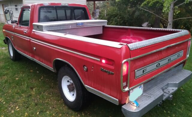 Ford F-250 1974 image number 15