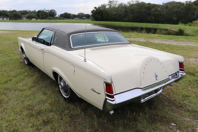 Lincoln Continental 1969 image number 2