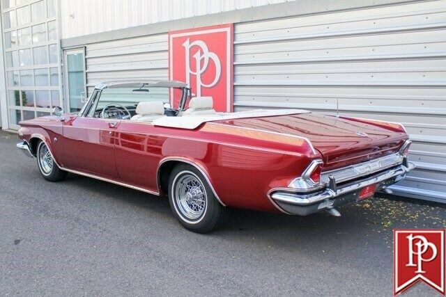 Chrysler 300 Series 1964 image number 2