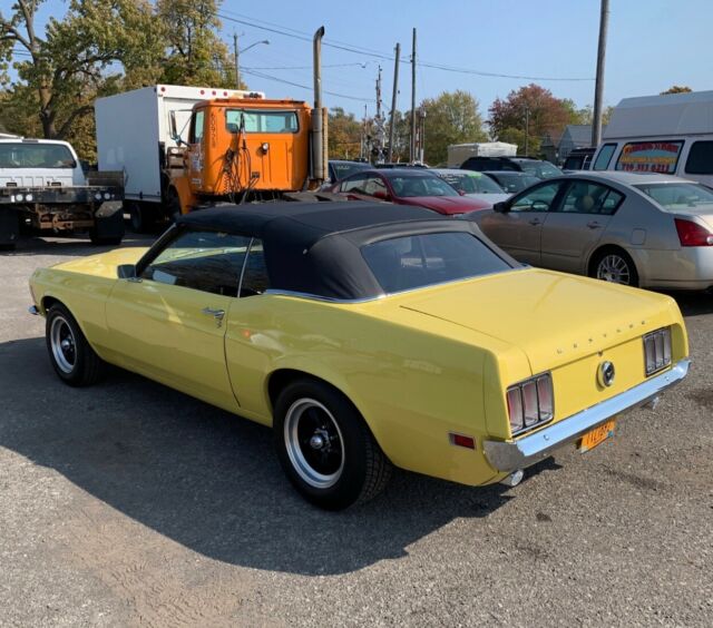 Ford Mustang 1970 image number 2