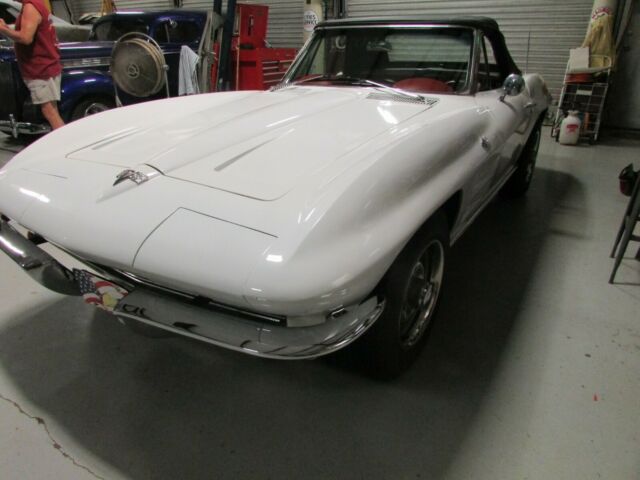 Chevrolet Corvette 1964 image number 35