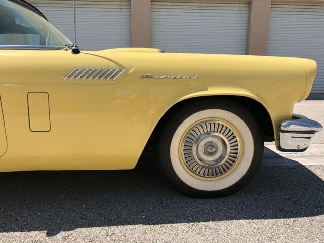 Ford Thunderbird 1957 image number 9