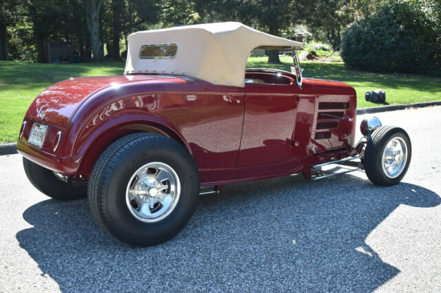 Ford Roadster 1932 image number 2