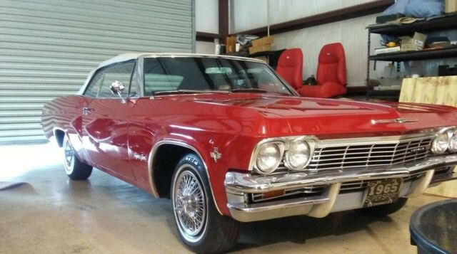 Chevrolet Impala 1965 image number 0