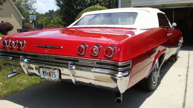 Chevrolet Impala 1965 image number 19