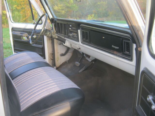 Ford F-100 1974 image number 4