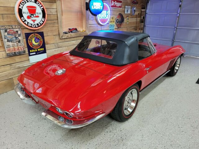 Chevrolet Corvette 1965 image number 2