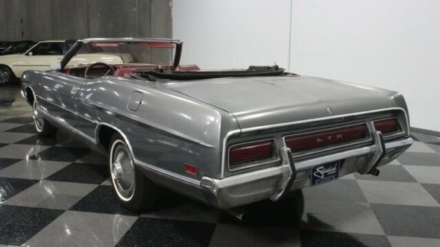 Ford LTD 1971 image number 9