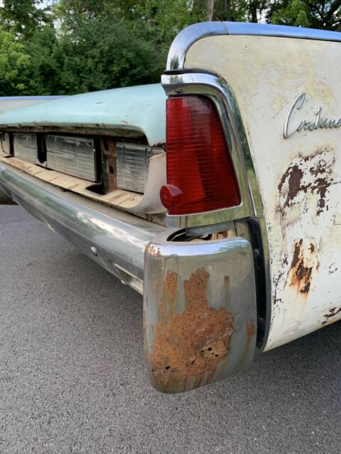 Lincoln Continental 1962 image number 34