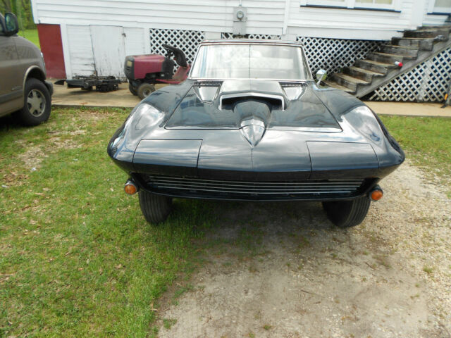 Chevrolet Corvette 1963 image number 22