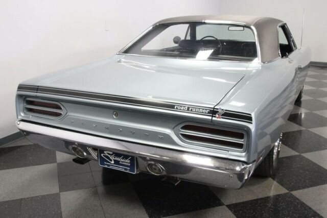 Plymouth Road Runner 1970 image number 12