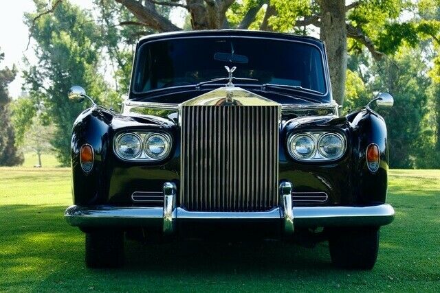 Rolls-Royce Phantom VI 1971 image number 1