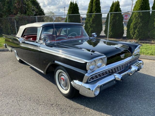 Ford Fairlane 1959 image number 1