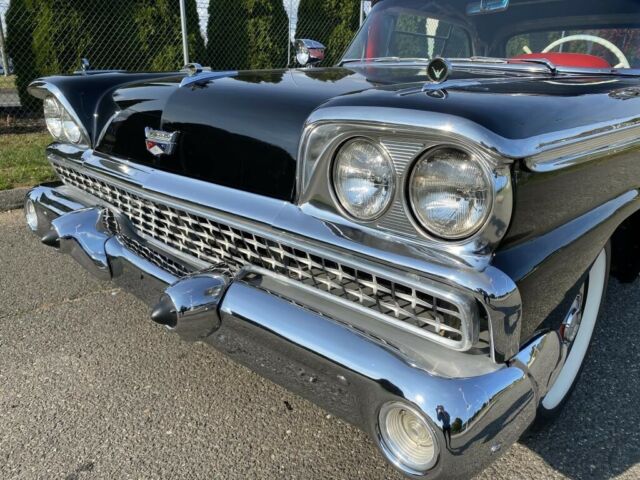 Ford Fairlane 1959 image number 10