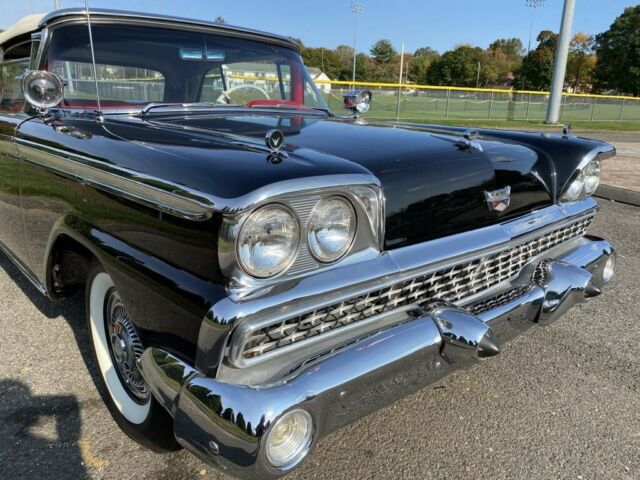 Ford Fairlane 1959 image number 28