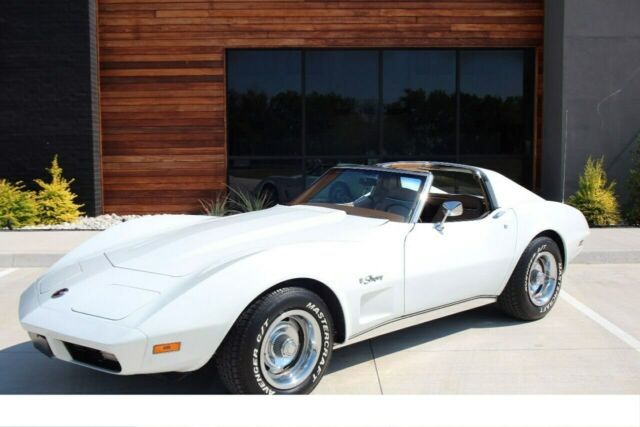 Chevrolet Corvette 1974 image number 24