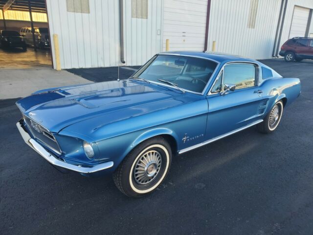 Ford Mustang 1967 image number 2