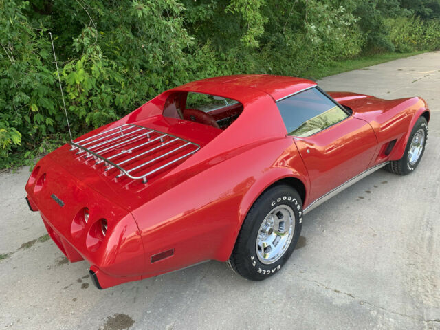 Chevrolet Corvette 1977 image number 18