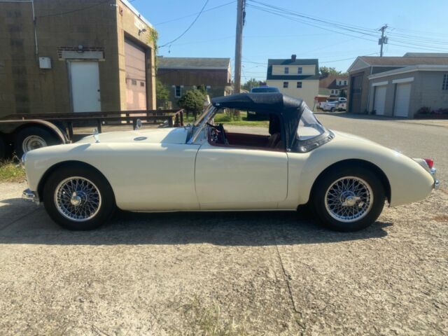 MG MGA 1959 image number 21