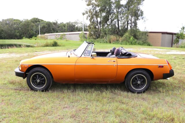 MG MGB 1979 image number 17