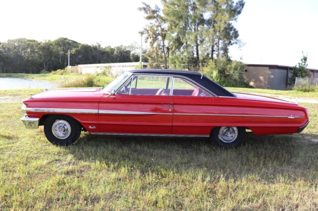 Ford Galaxie 1964 image number 1