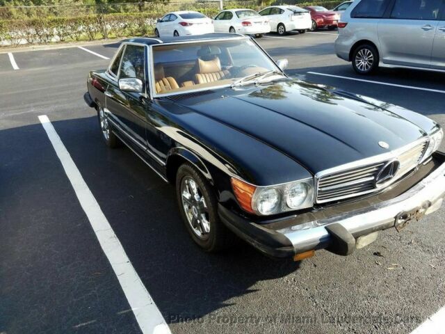 Mercedes-Benz SL-Class 1978 image number 0