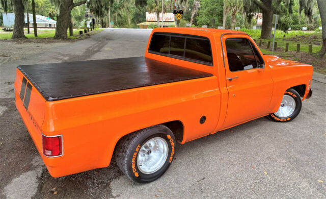 Chevrolet C-10 1976 image number 2