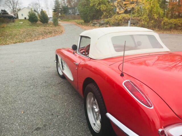 Chevrolet Corvette 1959 image number 7