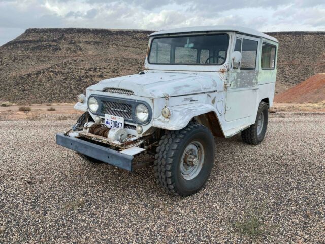 Toyota Land Cruiser 1967 image number 0