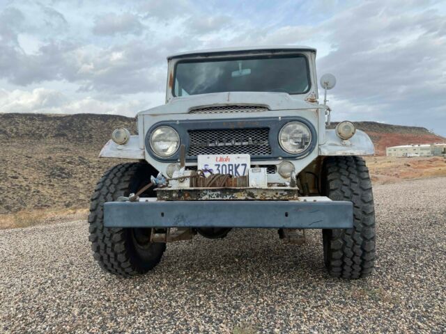 Toyota Land Cruiser 1967 image number 31