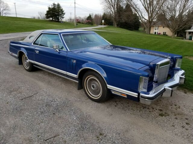 Lincoln Continental 1977 image number 24