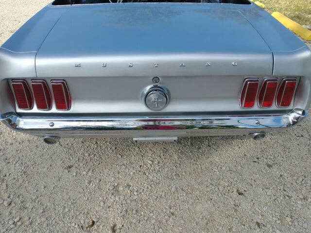 Ford Mustang 1969 image number 15