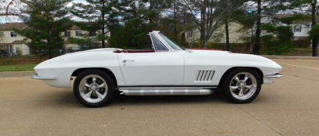 Chevrolet Corvette 1967 image number 14