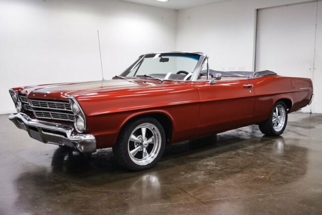 Ford Galaxie 1967 image number 27