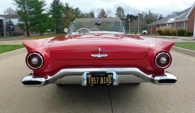 Ford Thunderbird 1957 image number 17