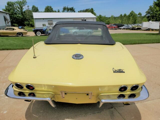 Chevrolet Corvette 1966 image number 29