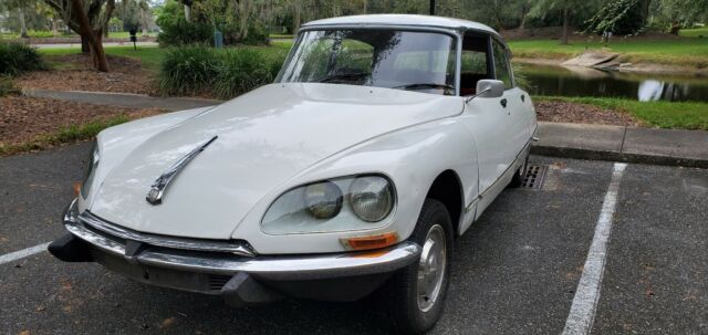 Citroen DS Pallas 1973 image number 2