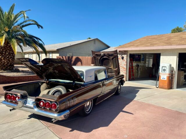 Ford Thunderbird Hardtop 1960 image number 15