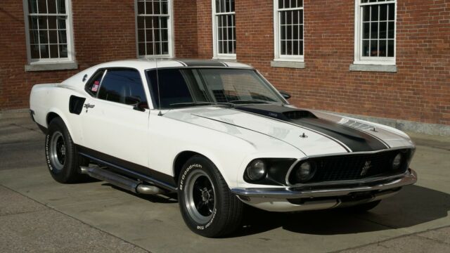 Ford Mustang 1969 image number 24