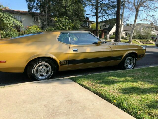 Ford Mustang 1973 image number 27