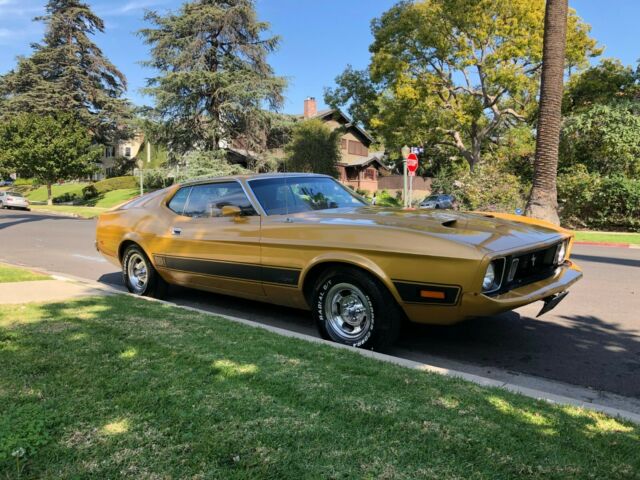 Ford Mustang 1973 image number 28