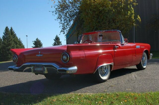 Ford Thunderbird Convertible 1957 image number 31