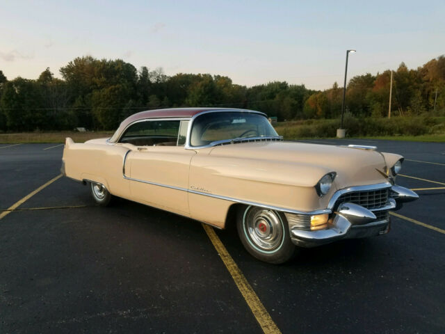 Cadillac DeVille 1955 image number 0