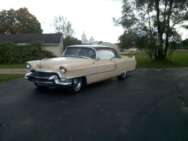 Cadillac DeVille 1955 image number 29