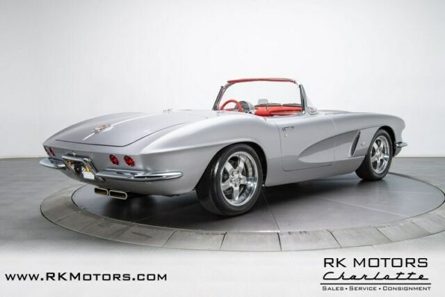 Chevrolet Corvette 1962 image number 1