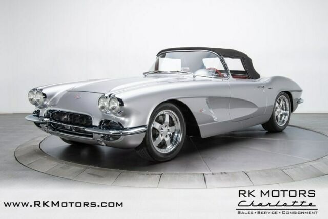 Chevrolet Corvette 1962 image number 9