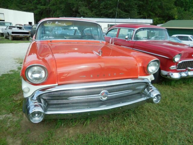 Buick Roadmaster 1957 image number 25