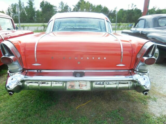 Buick Roadmaster 1957 image number 28